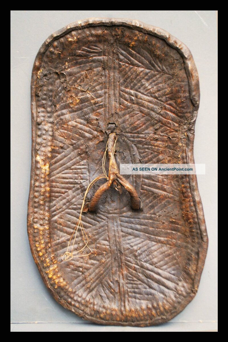a_textural_leather_shield_imitating_scarification__jinka_tribe_of_ethiopia_5_lgw.jpg