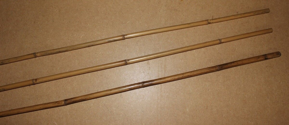 PAPOUA-NEW-GUINEA-3-old-bambou-arrows-PNG-_57 (5).jpg