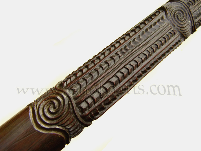 maori-war-axe-toki-kakauroa-with-fine-carving-16-5053.jpg