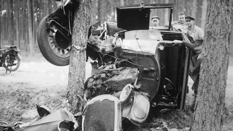 найи_auto germany_car_accident.jpg