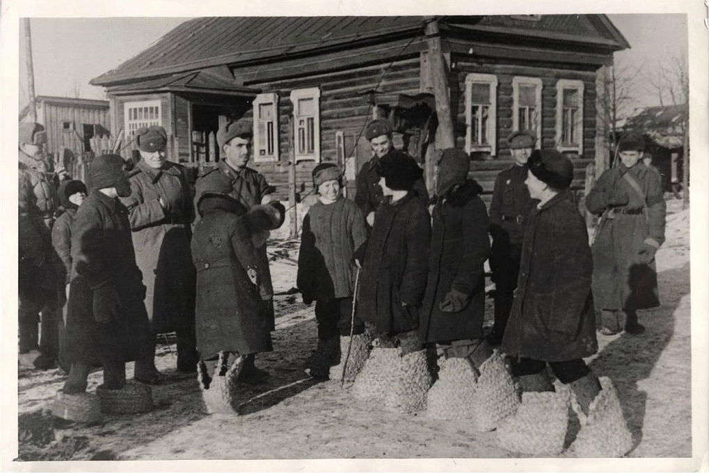 Дети в России.jpg