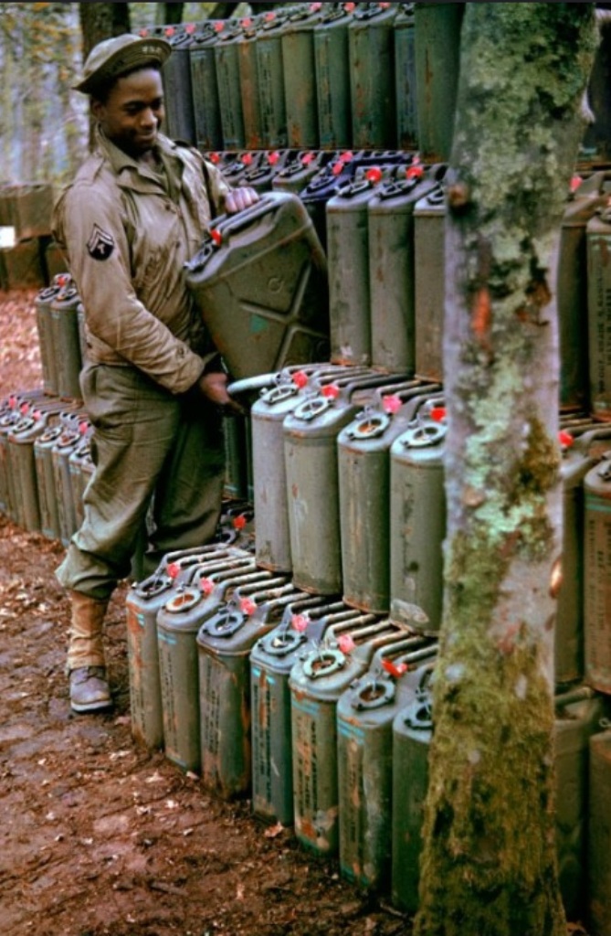 канистры.jpg