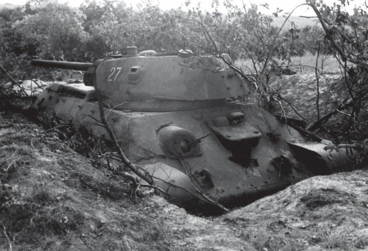 дот_Т-34-76_№ 27 в окопе.jpg