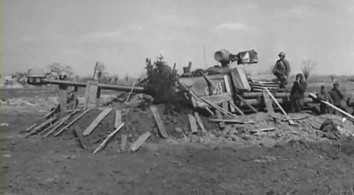 ДОТ_ИС-2 из состава 67-й Г.Т.Т.Б_Р-н Кюстрина,апр.1945г.jpg