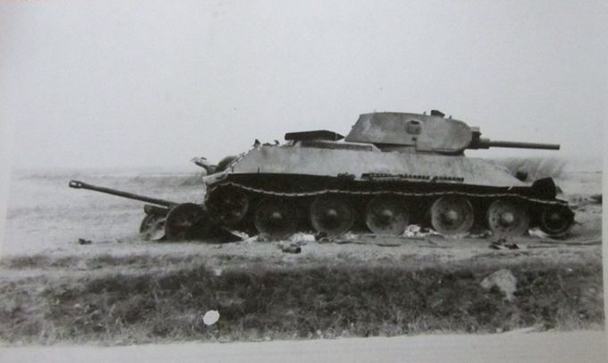 най_т-34-76 и 50 ммРак-3 8.JPG