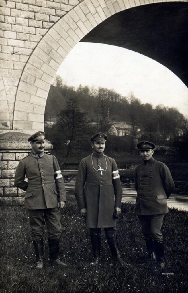 священник.jpg