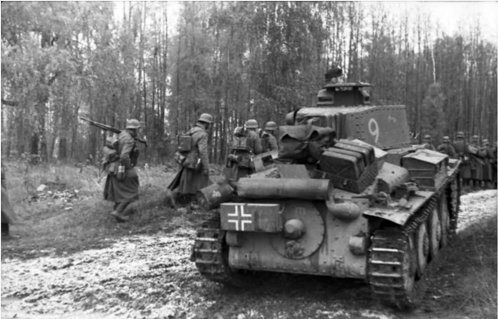 канн Pz. 38 (t)_20 танков.дивизия. Восточн.ф-т.jpg