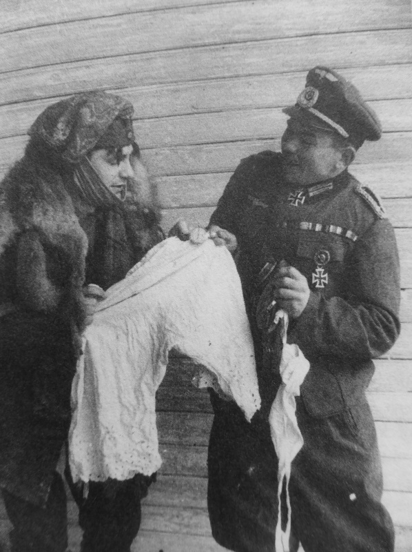 sovet_artisti_agitbrigadi_rkka_fevral_1942.4.th.jpeg