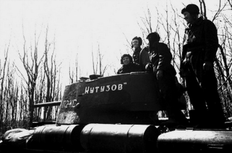 0_ КВ-1 -Кутузов-. 130я ТБр- Апрель 1942 г_.jpg