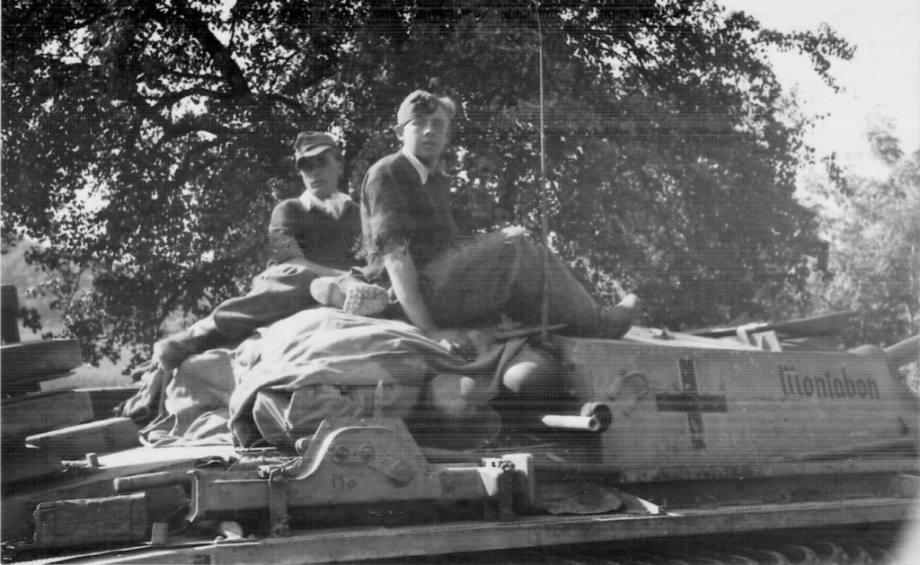 0_Stug III_ с собственным именем -Montabon-.jpg