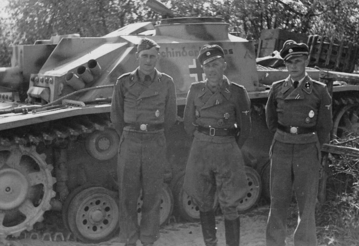 0_StuG III Ausf.G - Schinderhannes-.jpg