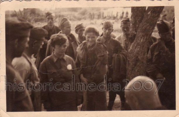 Женщины-военнопленные (1).jpg
