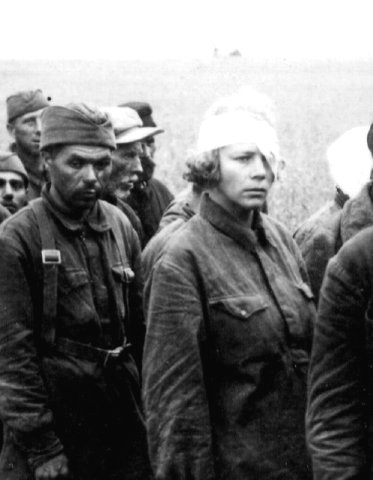 Женщины-военнопленные (2).jpg