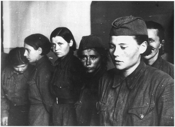 Женщины-военнопленные (9).jpg