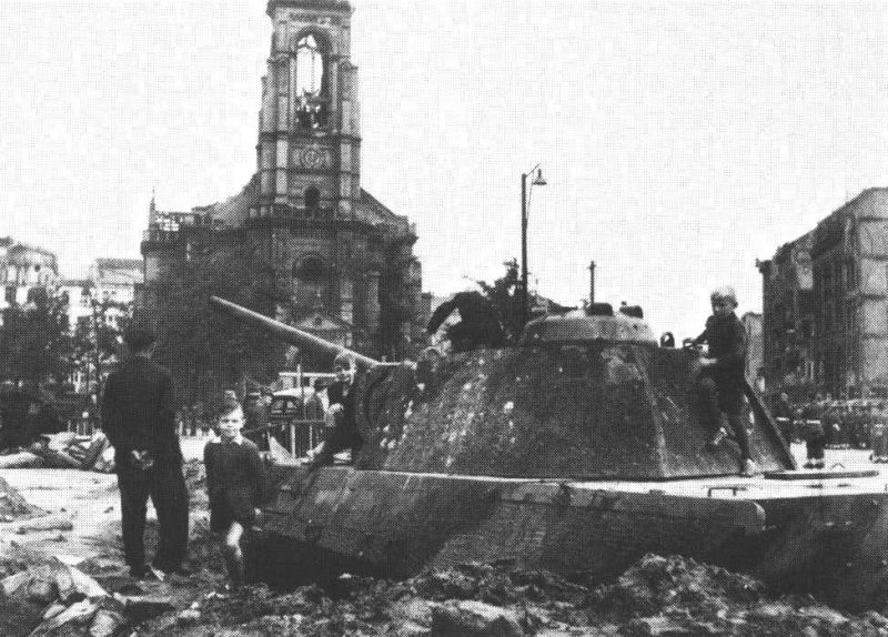 0_Panther_DOT_destr_1945.jpg