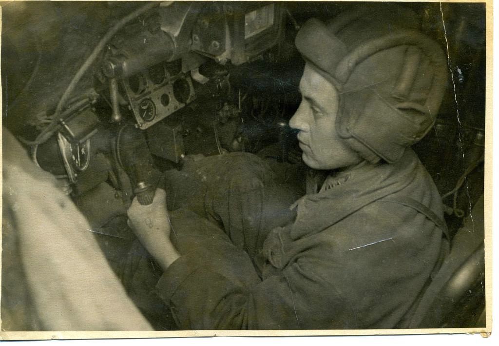 0_Григорьев - Герой Советского Союза -1942г.jpg