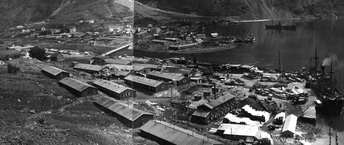 Årdalstangen-leiren foran.jpg