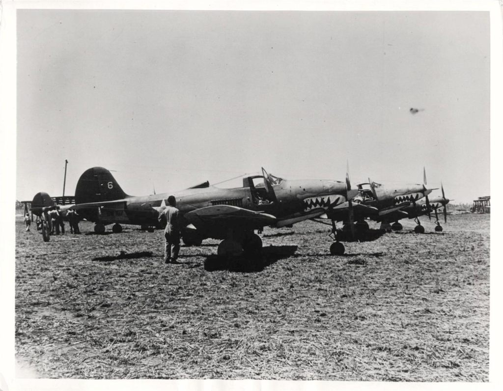 0_Bell Air Cobras on Guadalcanal airfield_1942.jpg