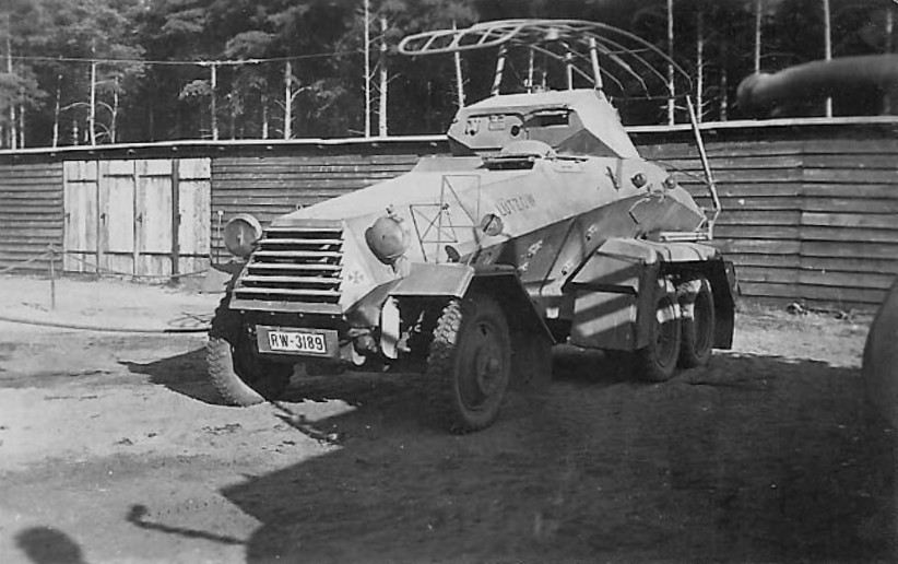0_Sd.Kfz. 232 (6 Rad) - Lutzow -.jpg