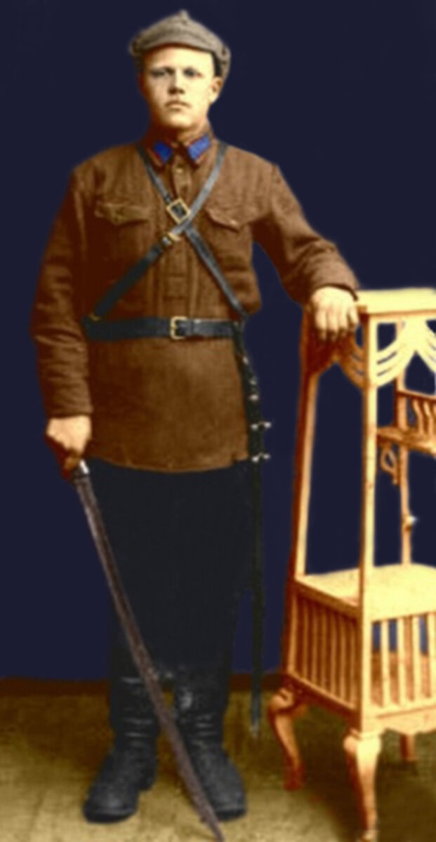 kavalerist-s-shashkojj.jpg