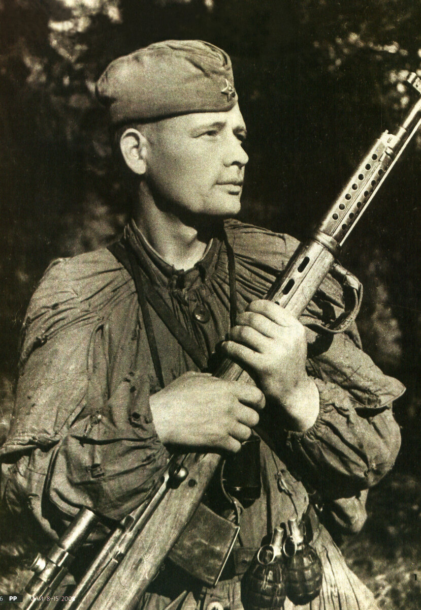 25.snayper_vasiliy_chelombickiy._kalininskaya_oblastj_1942_god._fotograf_viktor_kondratjev.jpg