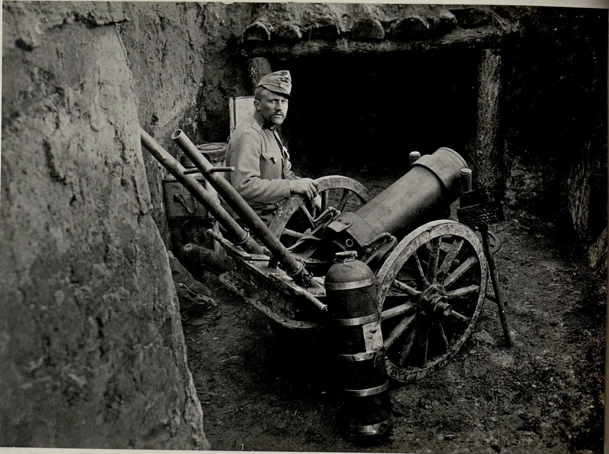 03_22.5cm M15 Mortar.jpg