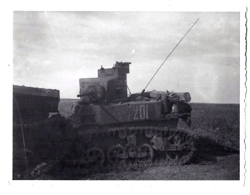 0_М 3 Lee и М 3 Stuart..Пожарский.._подбитые_g.jpg