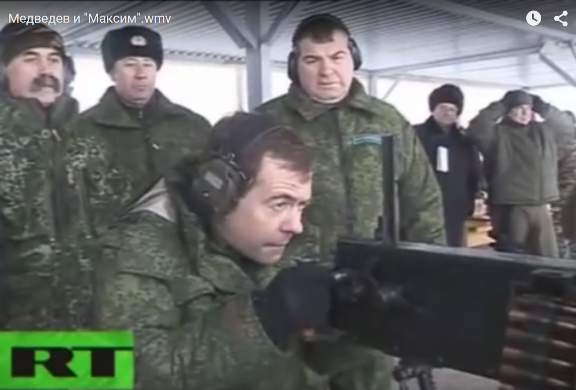 Medvedev-strelyaet-s-maksima.png