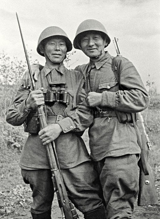 buryat_evenk-f2ecf24d0f006f60ae9b2ee43b931569.jpg