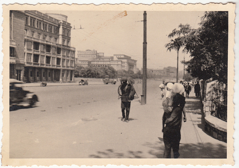 0_b3ada_29cff05d_XL.jpg