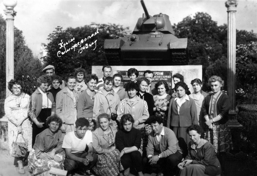 0_1 ОТ-34-76_памятник Симферополь.JPG