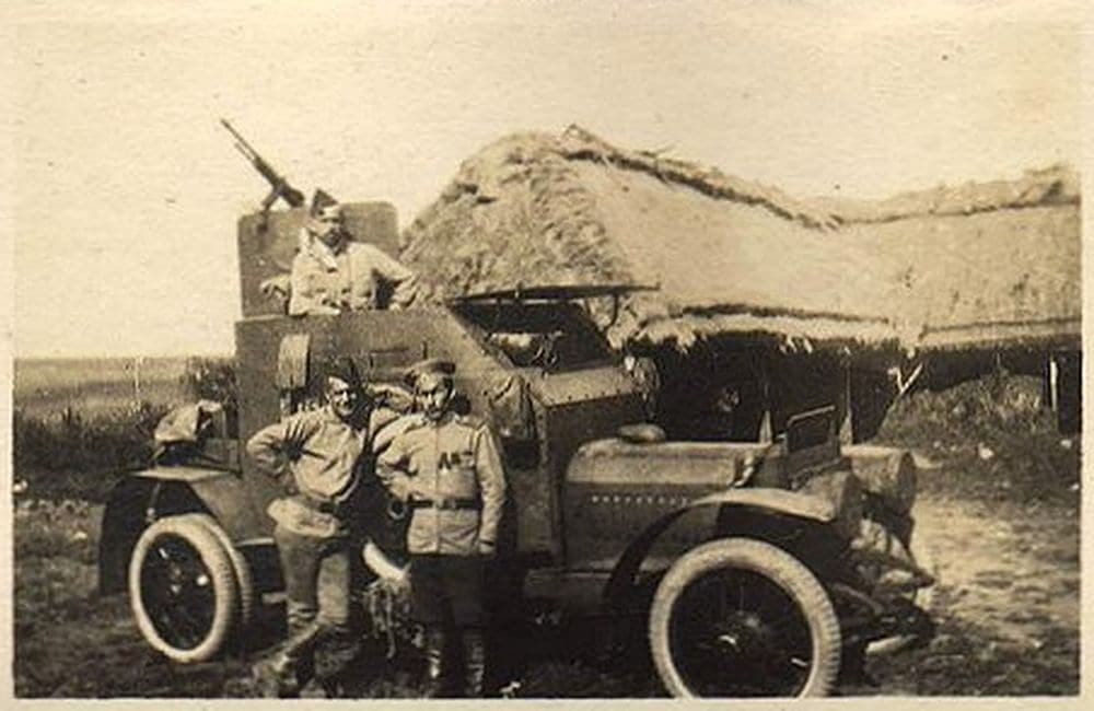 Бельгийский броне отряд на русском фронте.jpg