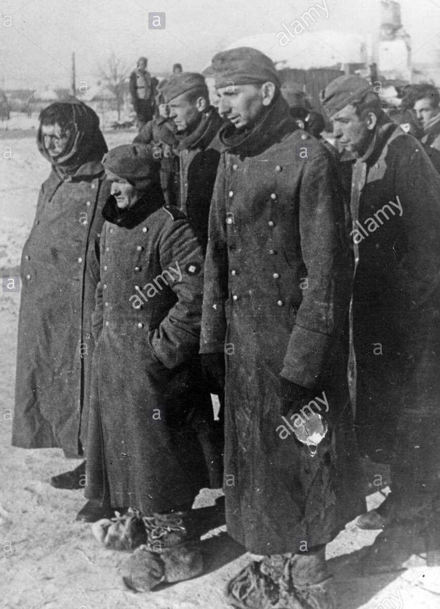 battle-of-stalingrad-august-1942-february-1943-captured-german-soldiers-EH8NA0.jpg