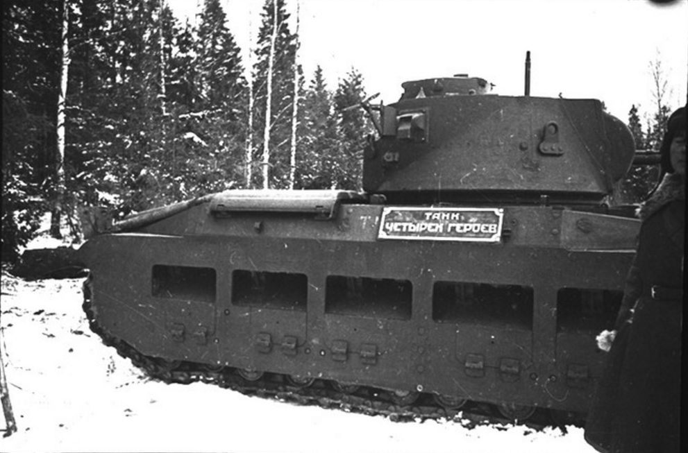 00танкMatilda РККА ..Танк 4-х героев.._1.jpg