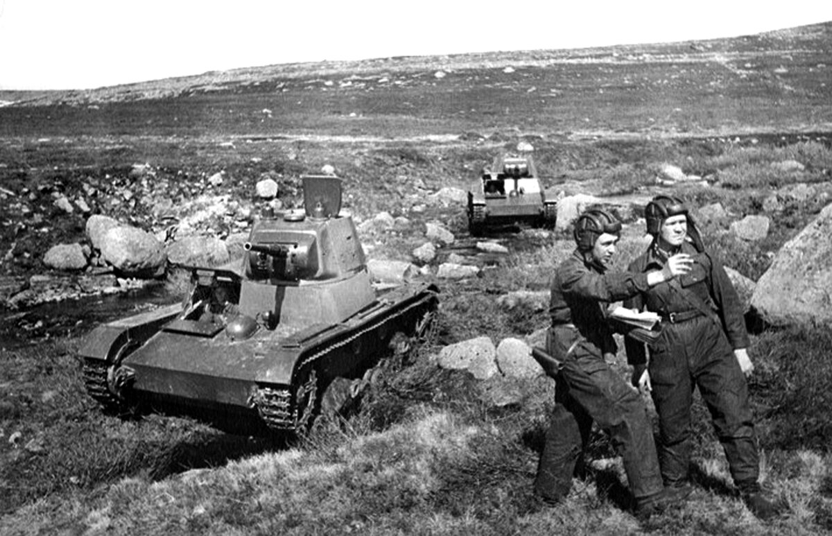 iyul-1942-goda-t-26-v-razvedke.jpg