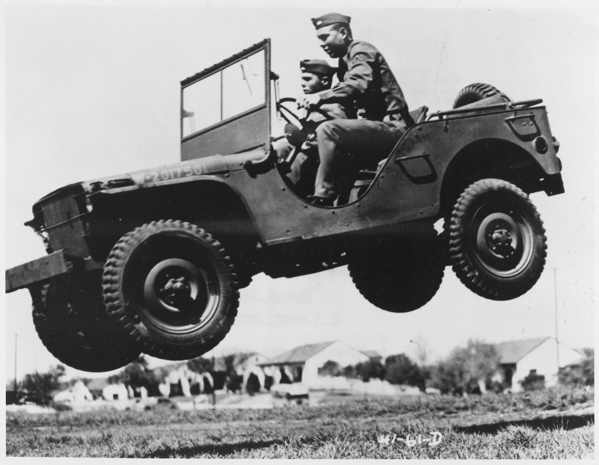 Ford-GP-1941-Jumping.jpg