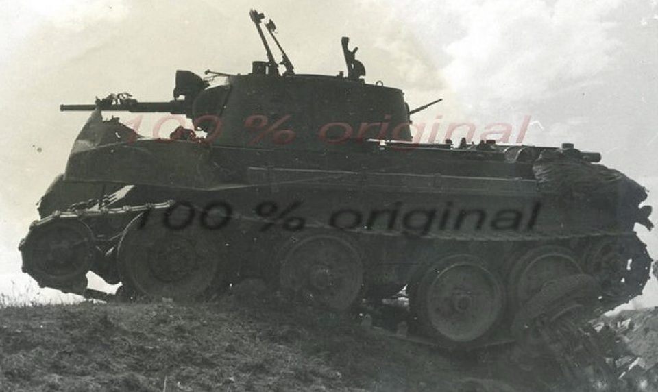 най_БТ-7 и грз-к_1941 июнь - Strasse des Grauens vor Wolkowysk3.jpg