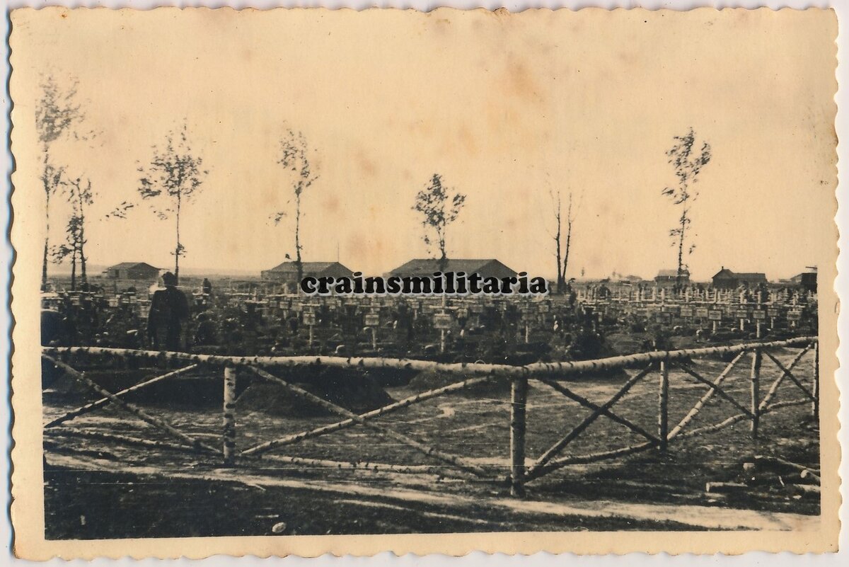 Orig. Foto Friedhof der 15.ID im JELNJA Bogen Russland Grab deutsche Soldaten.jpg