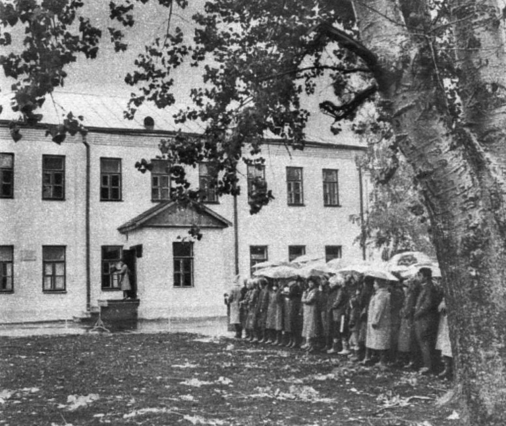 Второклассная церковно-приходская школа Спас-Клепики, где учился Есенин._cr.jpg
