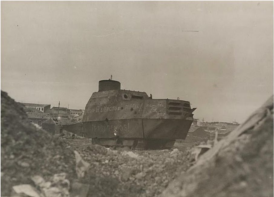 Трактор_Бронетракт--Испания-1.JPG