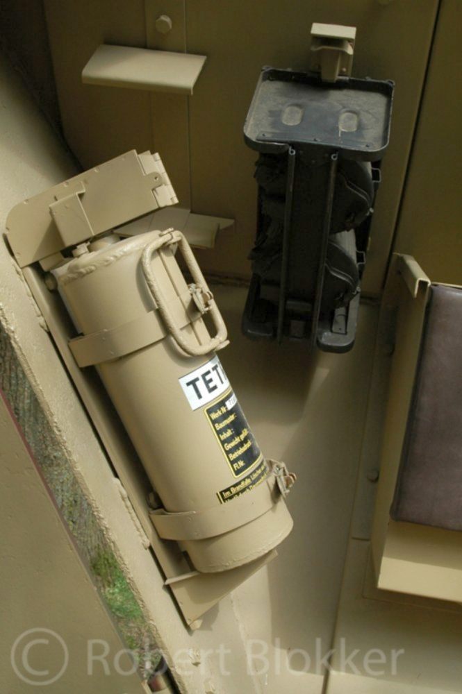 00sd.kfz.251d_050.jpg