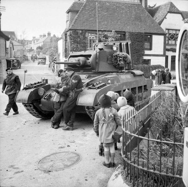 00Matilda_II_44-th royal tank regim_UK_March 1941.jpg