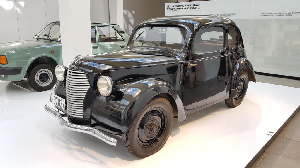 37827 черн стар Skoda popular 995 typ 937, 1939.jpg