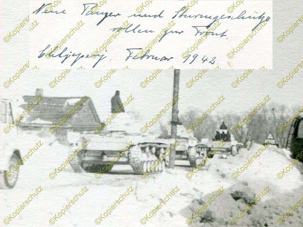 5 Panzer und Stug rollen zur Front, Chlebnij.jpg