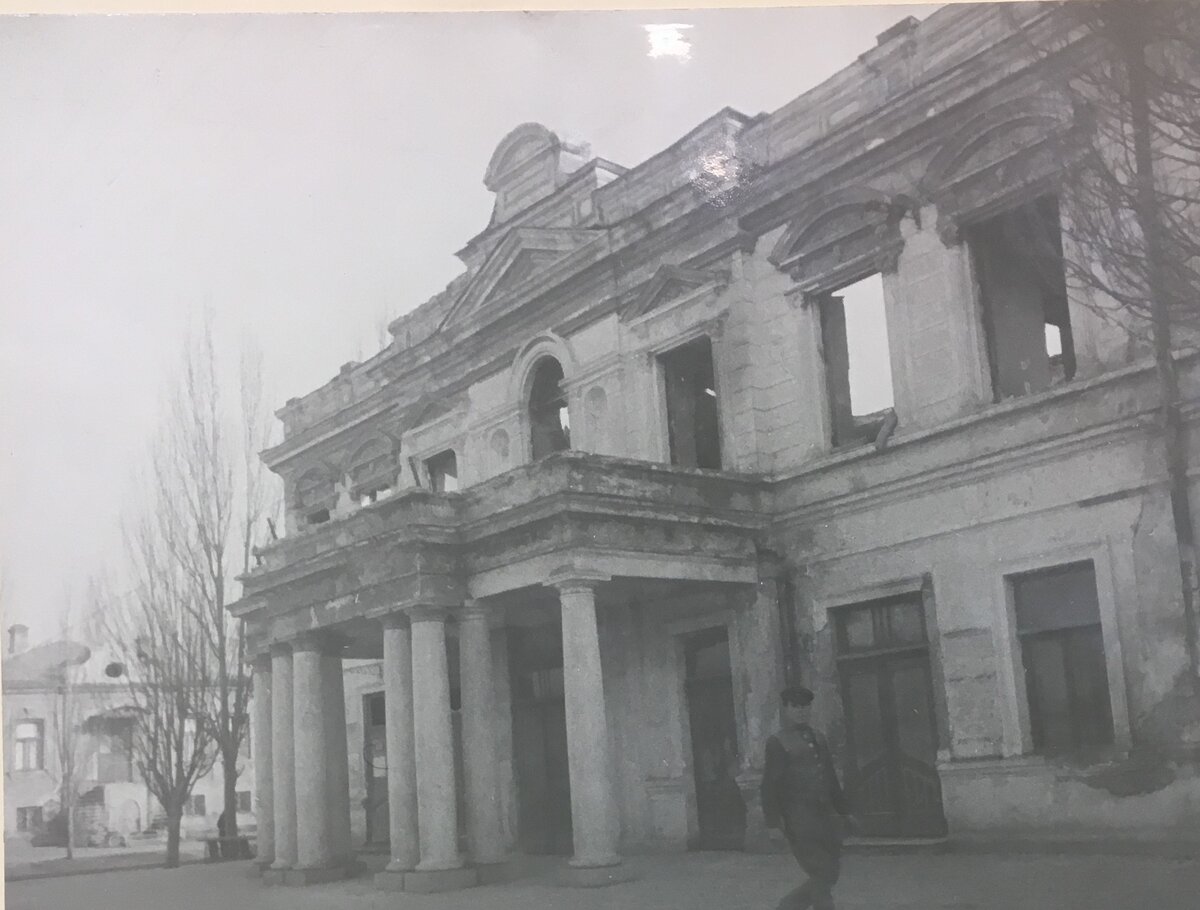 Струнников С.М., фотограф 1941-1943 (Смоленск).jpg