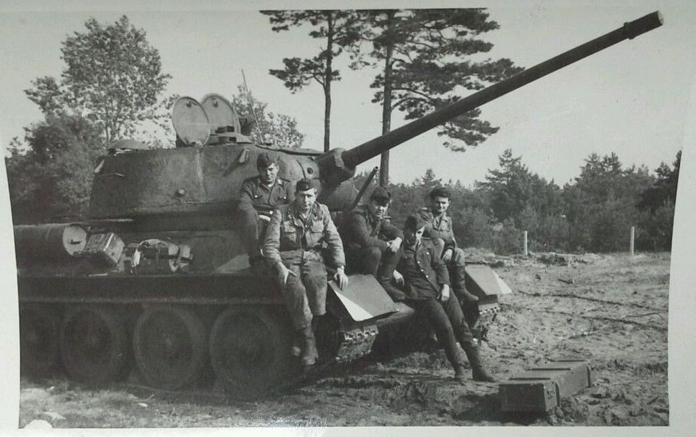 00-переправа_ Т-34-85..ГДР.6.jpg