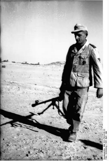 0-Panzerbuchse 38_ DAK1.jpg