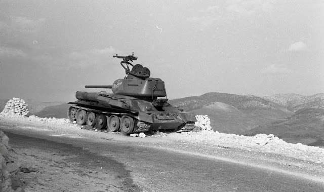 0-Т-34-85_сирийск т.jpg