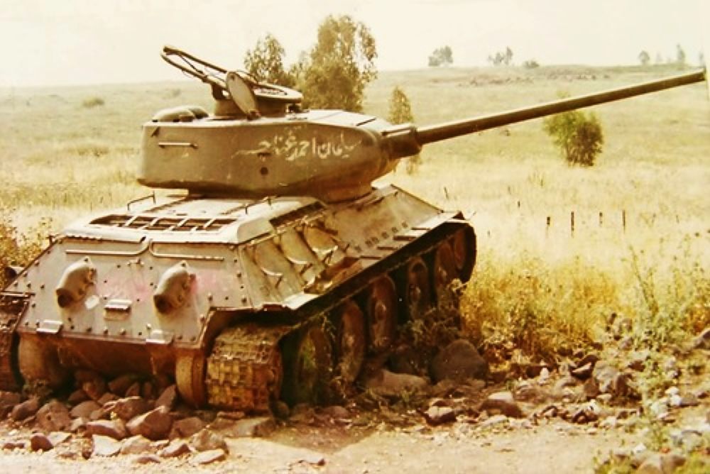 0-Т-34-85_сирийск_подбит.-02.jpg