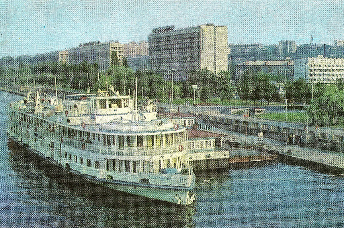 в днепропетровске на набережной